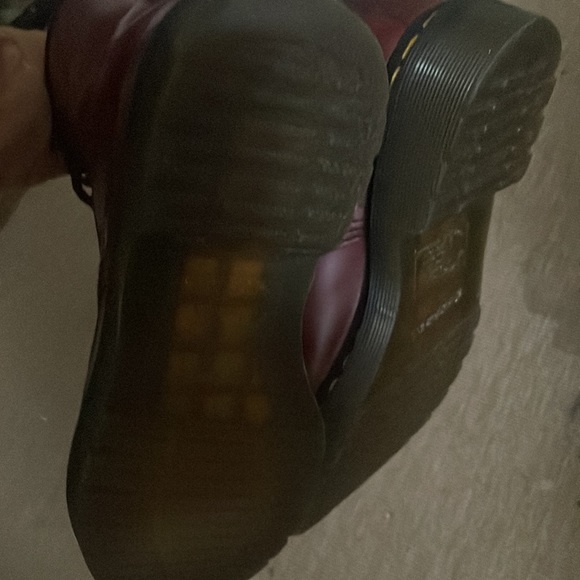 Maroon women’s dr.marten’s - Picture 3 of 4